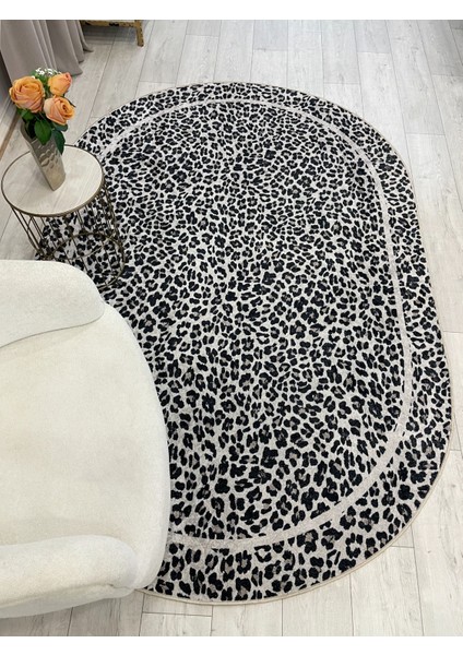 Leopar Desenli Oval Lateks Deri Halı fırsatları