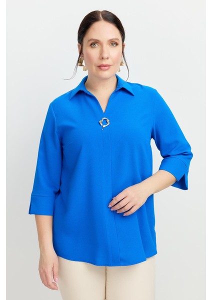 Büyük Beden Broş Detaylı Gömlek-Sax