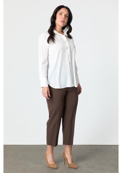 Büyük Beden Düğme Detay Gömlek-Kemık fiyatları