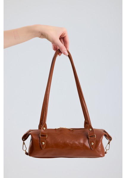 Olivra Taba Toka Detaylı Mini Kadın Omuz, Kol ve El Çantası