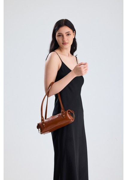 Olivra Taba Toka Detaylı Mini Kadın Omuz, Kol ve El Çantası fiyatları