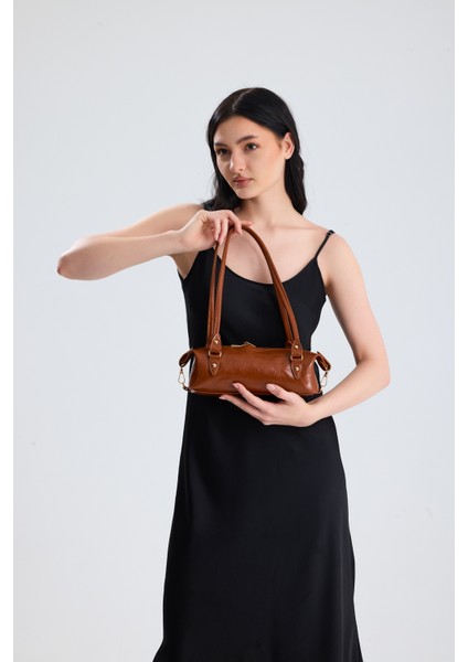 Olivra Taba Toka Detaylı Mini Kadın Omuz, Kol ve El Çantası