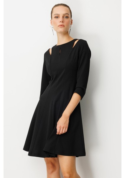 Omuz Detaylı Elbise-Siyah indirimleri