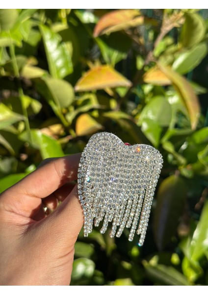 Zirkon Taşlı Püsküllü Kalp Broş Yaka Iğnesi 4x4 cm fiyatları