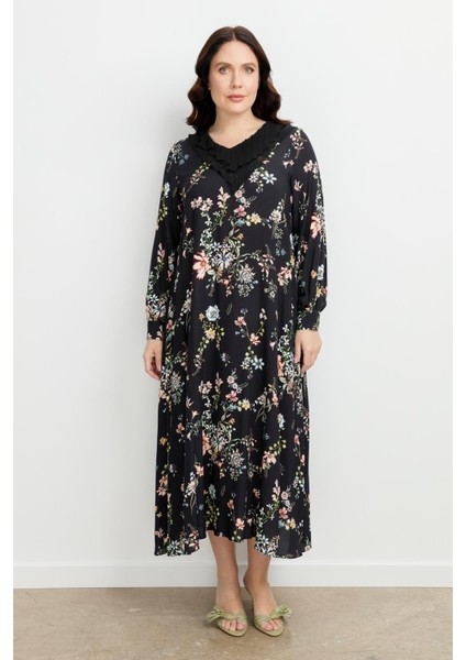 Büyük Beden Yaka Detalı Uzun Elbise-Siyah fiyatları