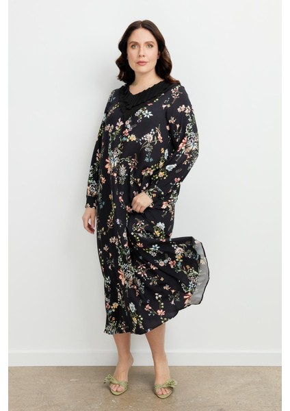 Büyük Beden Yaka Detalı Uzun Elbise-Siyah fırsatları