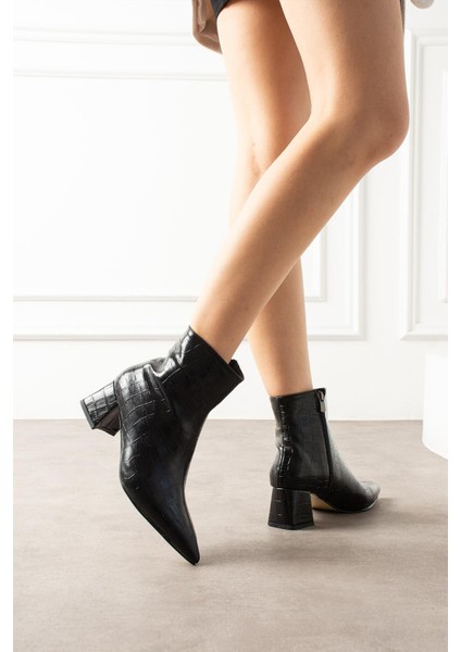 Yerta Kadın Bot Kalın Topuklu Fermuarlı Kroko Desenli Siyah Deri