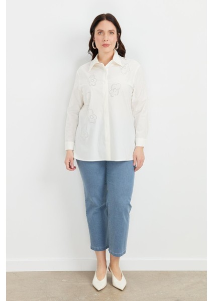 Büyük Beden Çiçek Desenli Gömlek-Kemık