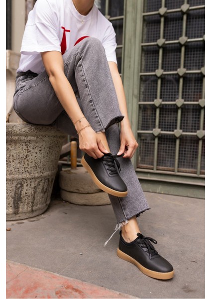 Halla Kadin Siyah Zimba Detay Ekstra Yumusacık Sneaker