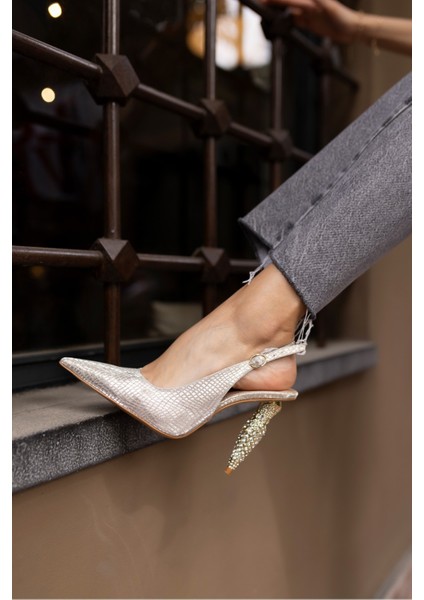 Chiado Kadın Altın Gold Özel Taşli Ökçe Topuklu Ayakkabi fırsatları