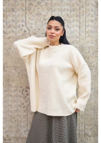 Krem Salaş Triko Kazak