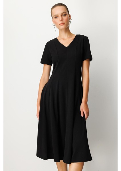 V Yaka Midi Elbise-Siyah indirimleri