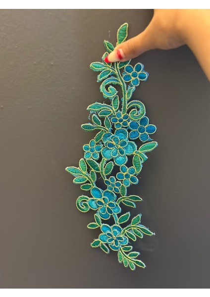 Ütü Ile Yapışan Vaaraklı Nakış Işleme Sarmaşık Çiçekli Aplike 32X12 cm
