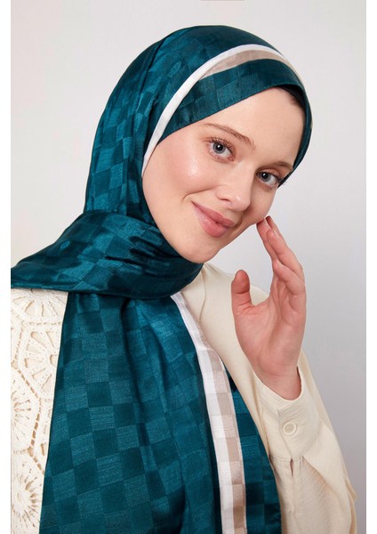 Zümrüt Çizgili Dama Desen Monogram Şal modelleri