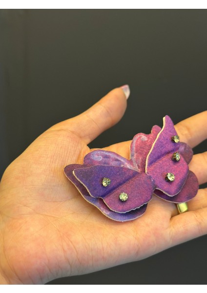 3 Boyutlu Taşlı Mor Kelebek Arma 8x6 cm