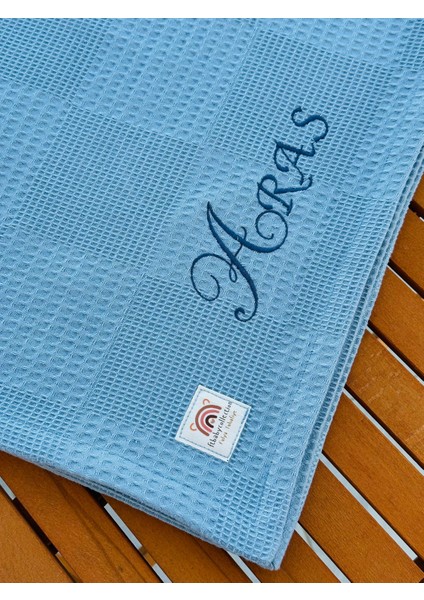 Ftbabycollection %100 Pamuk Waffle Kumaş Kişiye Özel Nakışlı Bebek Battaniyesi – Isim Yazılabilir (Indigo) fırsatları