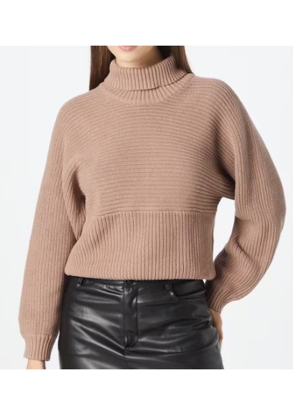 Kadın Rahat Kalıp Boğazlı Triko Kazak