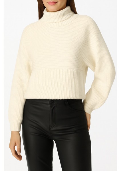 Kadın Rahat Kalıp Boğazlı Triko Kazak