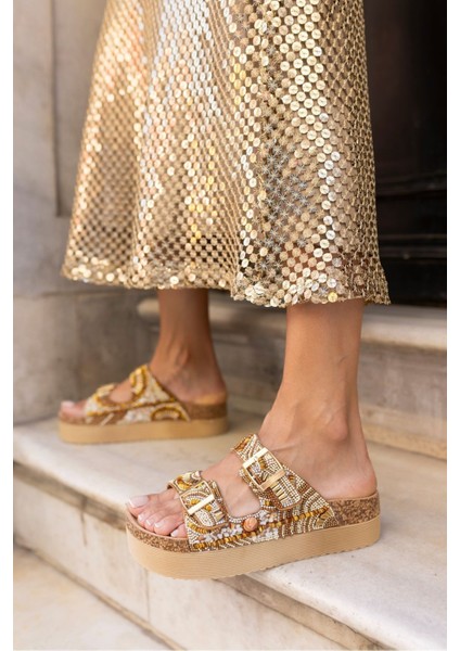 Ciroo Kadın Beyaz Taşli Desenli Toka Detay Eva Terlik