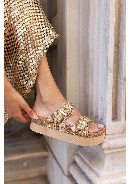 Ciroo Kadın Beyaz Taşli Desenli Toka Detay Eva Terlik