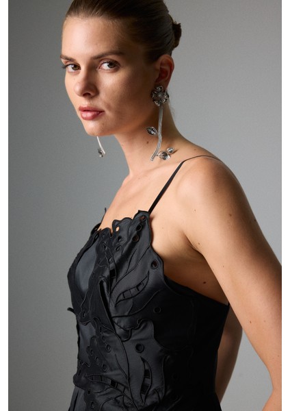 Ince Askılı Brode Detaylı Tafta Elbise Siyah K2611308_001 modelleri