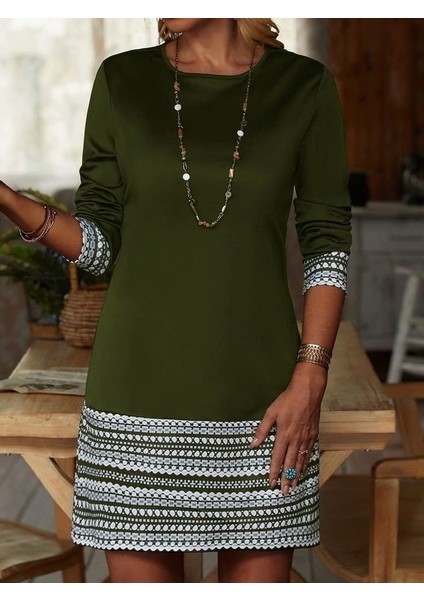 Kadın Uzun Kollu Bisiklet Yaka Kol Ağzı ve Etek Ucu Baskılı Iki Iplik Elbise fiyatları