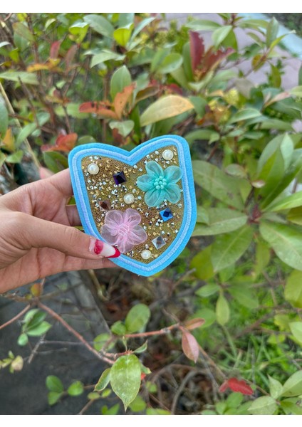 Ütü Ile Yapışan Kabartma Çiçekli Taşlı Cep Arma Dikiş Aplike 12X10 cm modelleri