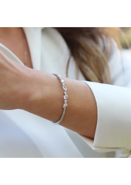 Damla Taşlı Şık Gümüş Kelepçe