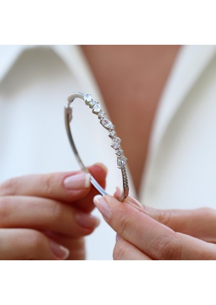 Damla Taşlı Şık Gümüş Kelepçe indirimleri