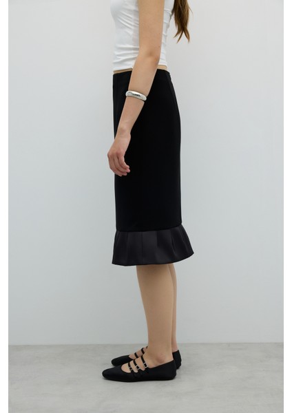 Volan Detaylı Tüp Etek Siyah K2615049_001 modelleri