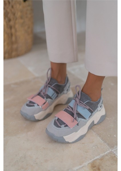 Brecka Kadin Gri Siyah Sneakers fiyatları