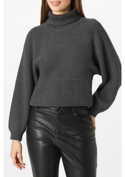 Kadın Rahat Kalıp Boğazlı Triko Kazak