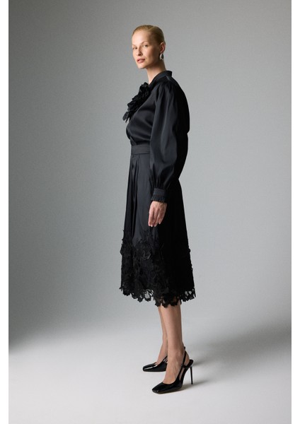 Embrode Detaylı Pileli Midi Boy Tafta Etek Siyah K2615034_001 modelleri