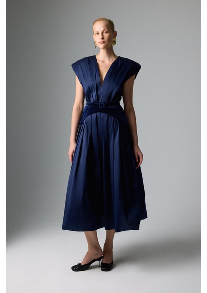 V Yaka Drapeli Kadife Detaylı Tafta Elbise Lacivert K2611312_015