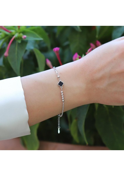 Yonca Siyah Mineli Trend Gümüş Bileklik modelleri