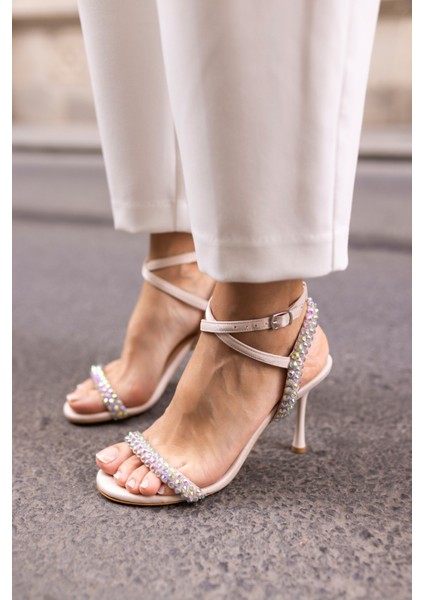 Nabba Kadın Gumus Taşli Abiye Sandalet fırsatları
