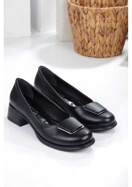 Kadın Topuklu Kare Tokalı Babet modelleri