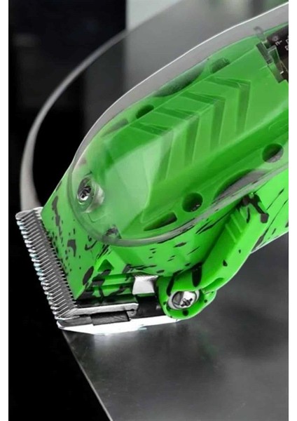 Lazer Öncesi Şarj Edilebilir, Su Geçirmez Tıraş ve Bakım Seti