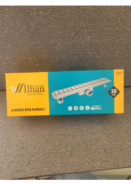 30 cm Modern Duş Kanalı – Şık Tasarım, Etkili Su Tahliyesi ve Kolay Temizlik