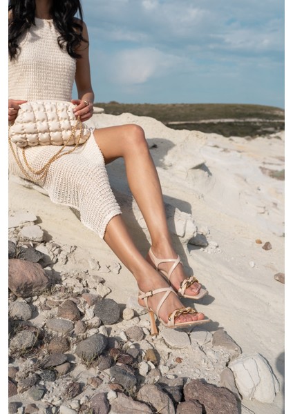 Camilw Kadin Bej Topuklu Zincir Detay Topuklu Ayakkabi