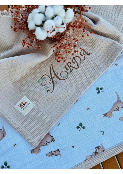 Ftbabycollection Çift Taraflı Kişiye Özel Isim Nakışlı Waffle Pike & Müslin Bebek BATTANIYESI 90X100 CM