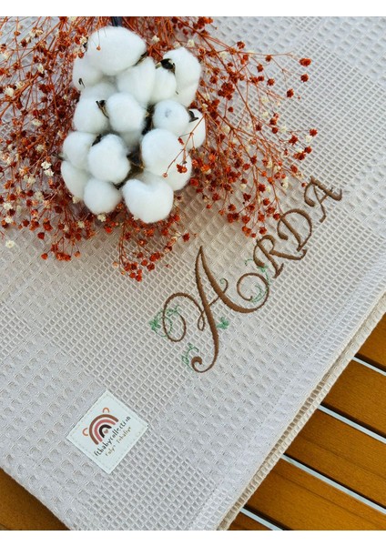 Ftbabycollection Çift Taraflı Kişiye Özel Isim Nakışlı Waffle Pike & Müslin Bebek BATTANIYESI 90X100 CM indirimleri