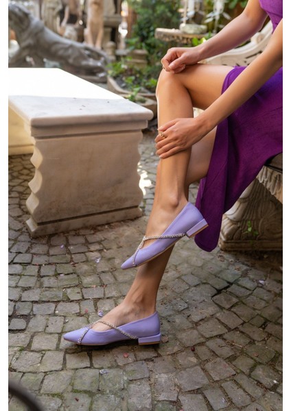 Sara Kadin Lila Tas Detay Babet