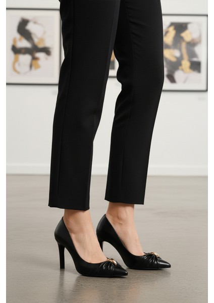 Siyah Cilt Ince Topuklu Kadın Topuklu Ayakkabı 575033 Z