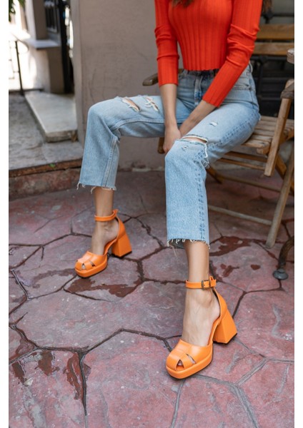 Carmen Kadin Orange Platform Topuk Detay Sandalet fiyatları