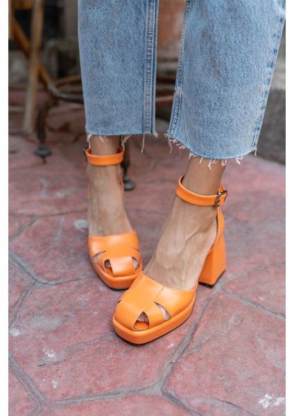 Carmen Kadin Orange Platform Topuk Detay Sandalet