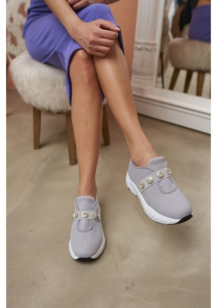 Belicia Kadin Gri Trıko ve Taş Detay Sneakers fırsatları