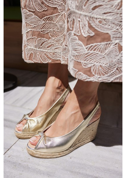 Ci̇sne Kadin Altin Gumus Garnili Deri̇ Espadri̇l Ispanya Uretim Ithal Sandalet indirimleri
