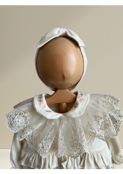 Mobil Dantel Yaka Detaylı Kız Bebek Romper – Krem fiyatları