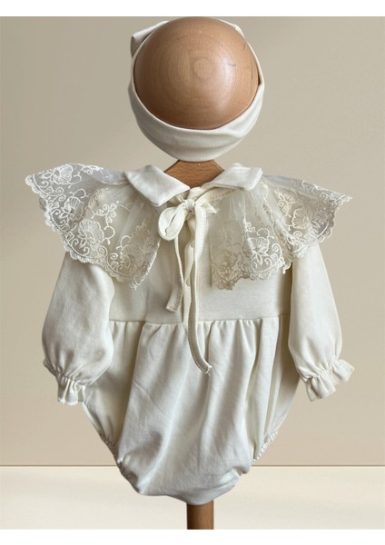 Mobil Dantel Yaka Detaylı Kız Bebek Romper – Krem modelleri